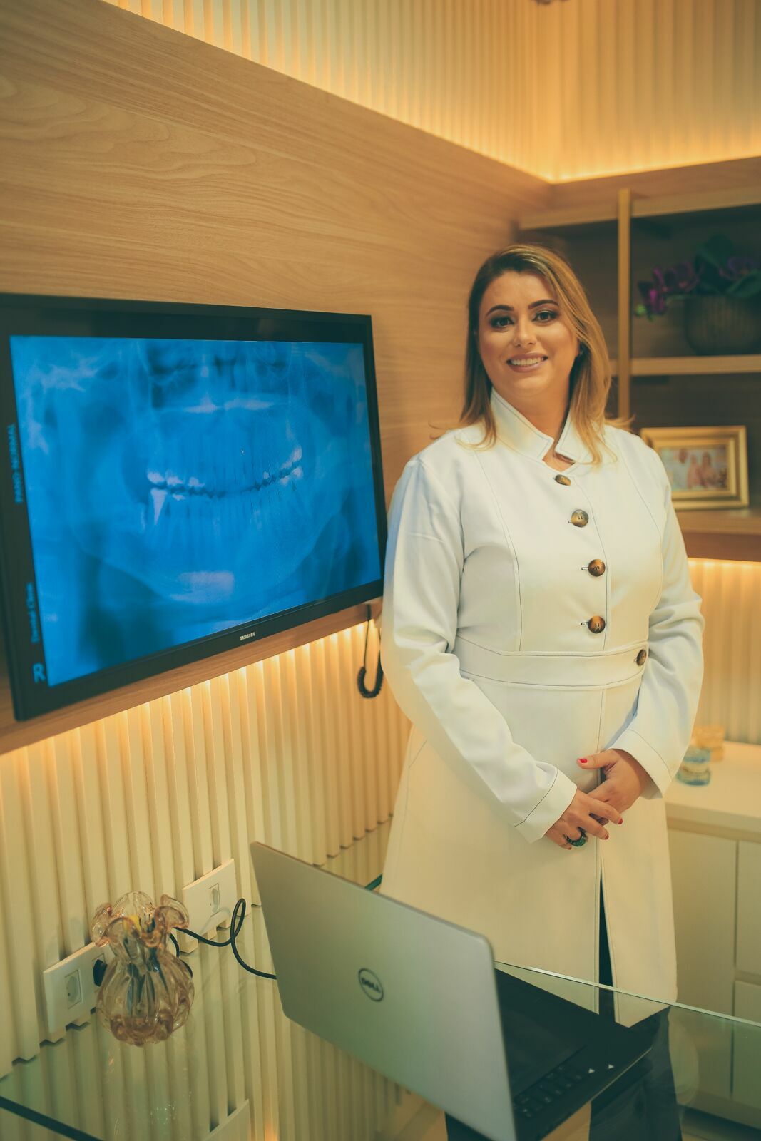 Foto Ensaio Fotográfico Corporativo para Dentista - Dra. Leidiani Rossi - Imagem 3